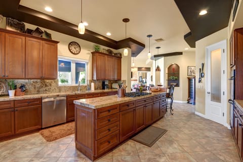 Expansive Kitchen