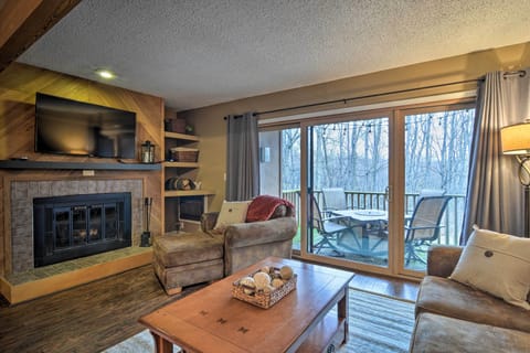 Bellaire Vacation Rental Condo | 2BR | 3BA | 1,300 Sq Ft