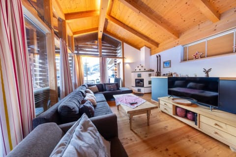 House | Living room