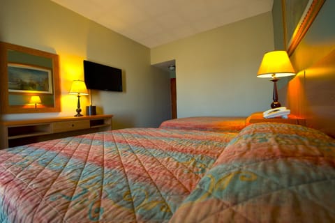 Desk, free WiFi, wheelchair access