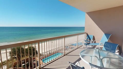 Private Balcony Overlooking the Ocean - 2 free beach chair rentals each day(3/15-10/31)! 