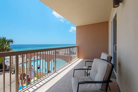 Private Balcony with Ocean View - 2 free beach chair rentals each day (3/15-10/31)!