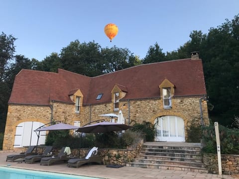 Balloons over the Chateau