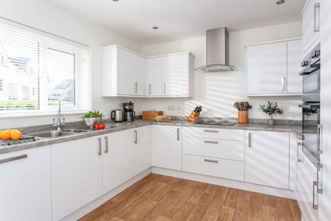 Ground floor: The spacious and well-equipped kitchen