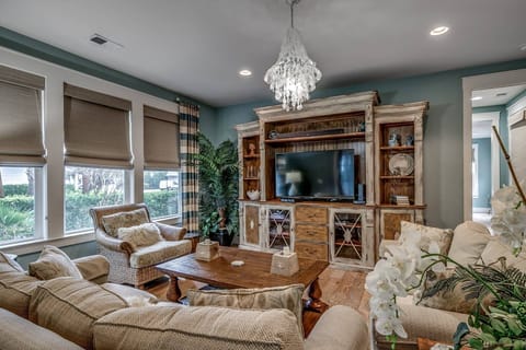 Stunning Home w/ Private Pool in North Beach Resort & Villas-300 Yards to Pools/Beach House in Briarcliffe Acres