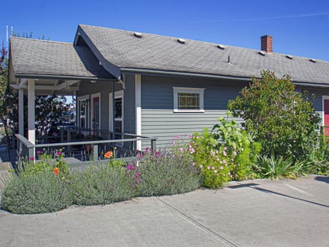 Cozy Corner Suite building (unit #3 is on the back side of the building).
