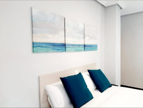 Double Room (1 King bed) | Premium bedding, down comforters, free WiFi, bed sheets