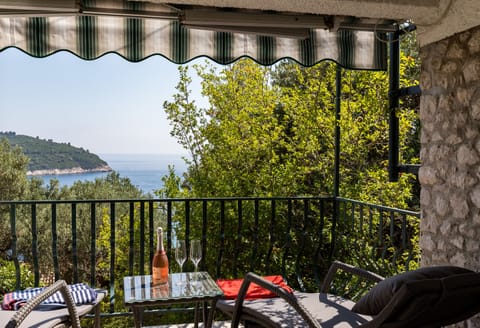 Apartment (Apartment Dubo - One Bedroom Apartmen) | Balcony