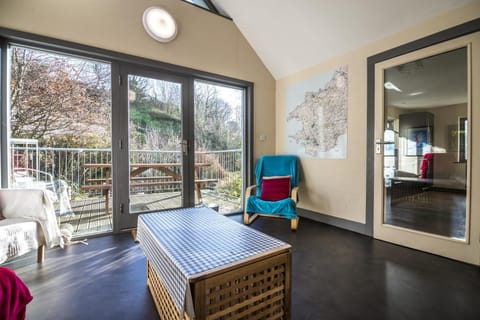 Rock Cottage - 3 Bedroom Holiday Home - Fishguard (1409)