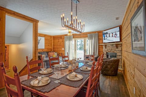 A view of the open concept living room and dining room on the 2nd level.