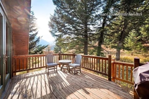 On the back deck, feel free to grill some food on the BBQ and enjoy the views!