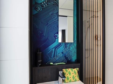 Superior Room | In-room safe, blackout drapes, iron/ironing board