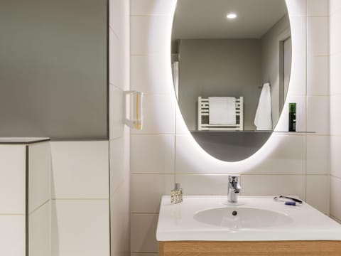 In-room safe, desk, blackout drapes, soundproofing