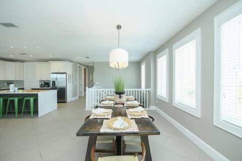 TOP FLOOR DINING TABLE
