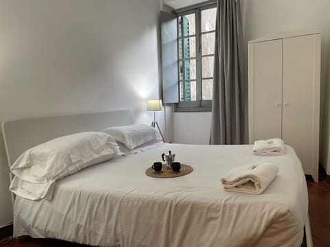 Furniture, Window, Comfort, Table, Textile, Interior Design, Wood, Building, Bed