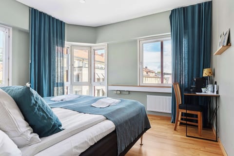 Superior Room, 1 King Bed, Non Smoking (with Sofabed) | Premium bedding, individually furnished, desk, free WiFi