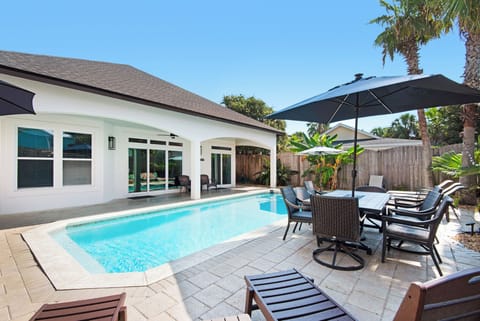 Private back yard oasis