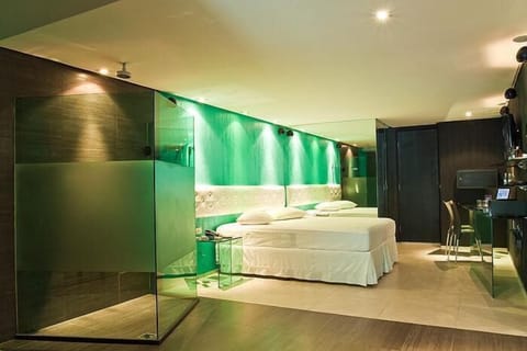 Standard Room | Minibar, desk, soundproofing, free WiFi