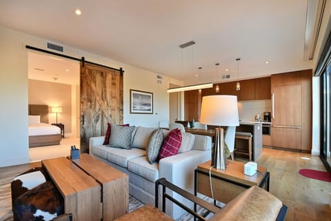 Couch, Furniture, Flooring, Room, Indoors