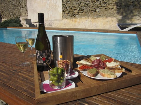 Poolside bar