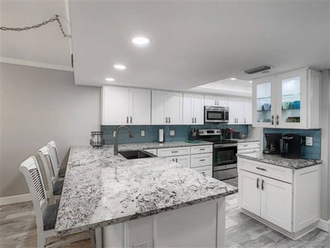 Breakfast bar seating for 3