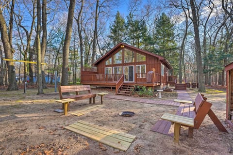 Montague Vacation Rental | 3BR | 2BA | 1,600 Sq Ft | Stairs Required