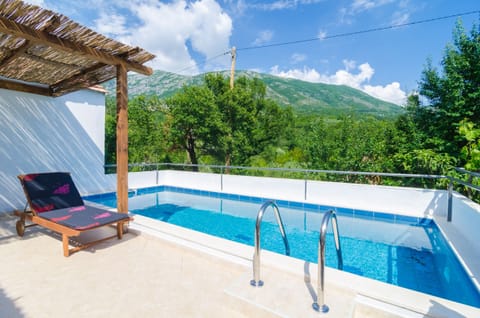 Seasonal outdoor pool, sun loungers