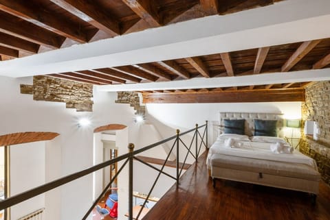 Apartment, 3 Bedrooms | 3 bedrooms, free WiFi, bed sheets