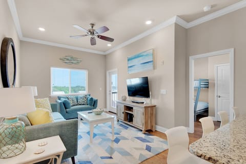 Welcome to Alerio E402- Just Beachy