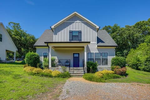Chattanooga Vacation Rental | 4BR | 2.5BA | 1,565 Sq Ft