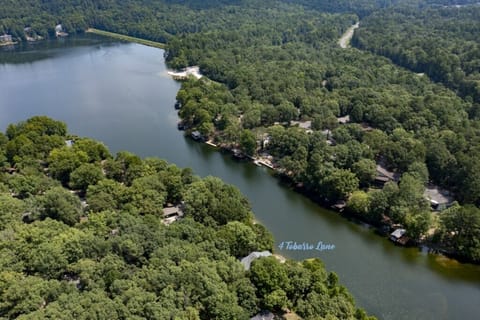 4TobarraLaneonLakeDeSoto
