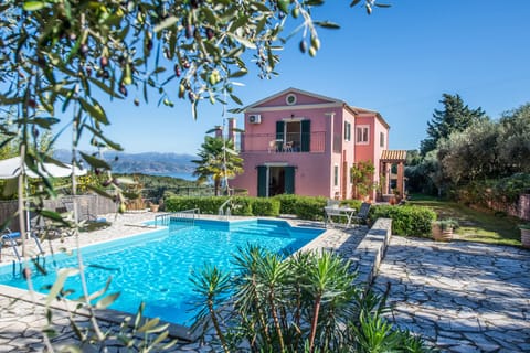 Villa Lenio Perithia Loutses 