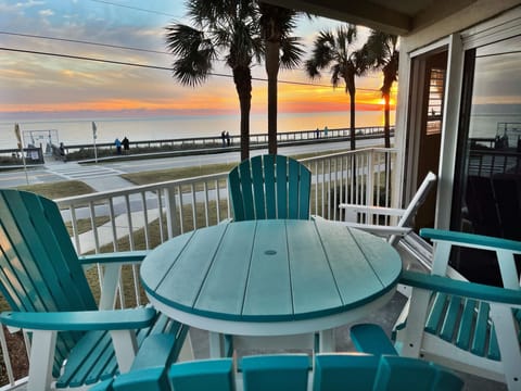 Maravilla 2207 has pool and ocean views from the balcony. Breathtaking sunsets!