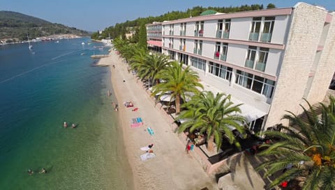 Studio (Studio Apartment with Balcony and Sea) | Beach