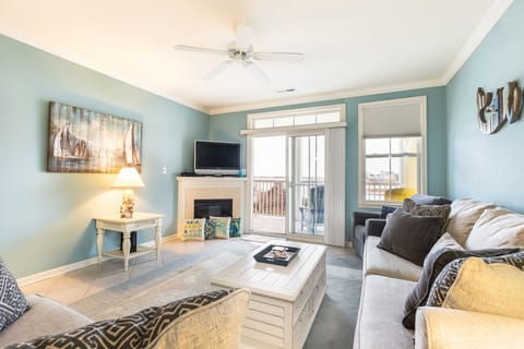 Sunset Island 6 Hidden Cove Way, unit 3B Living Room