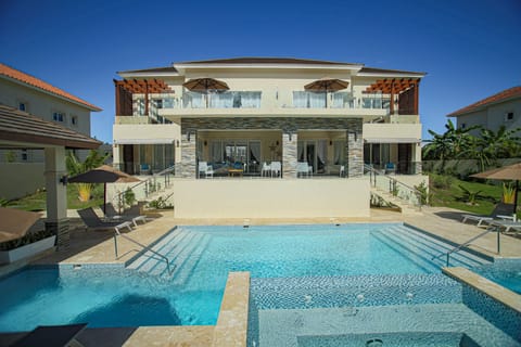 Private pool 