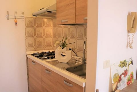 Apartment, 2 Bedrooms, Balcony, City View | Interior