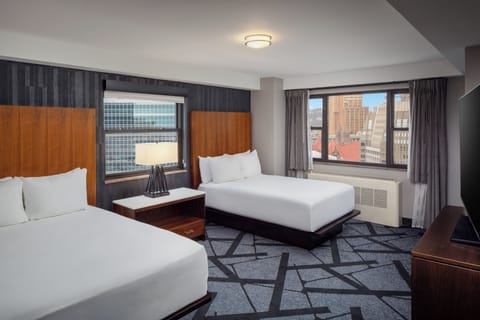 Premium bedding, in-room safe, desk, laptop workspace