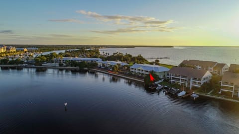 Caribbean-Style waterfront 