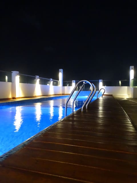 Outdoor pool, sun loungers