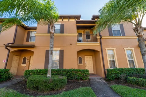 Front of townhome showing balcony