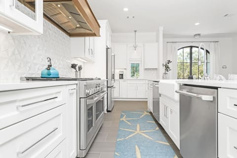 Vitamin Sea at Seacrest – Seacrest Beach – Kitchen