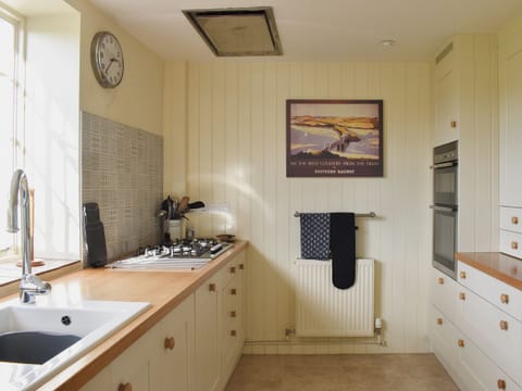 Kitchen | Coachmans Close, Milverton, near Taunton
