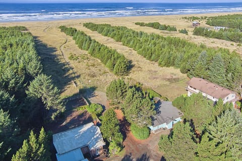 SeaNest is only 150 yards from 28 uninterrupted miles of sandy beach.