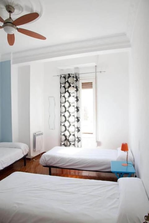 Free WiFi, bed sheets