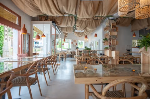 Coffee shop