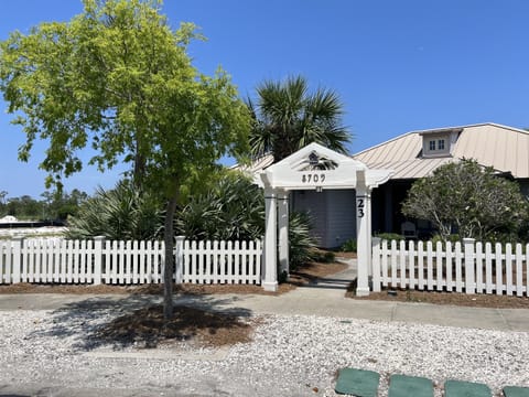 front entrance of Cottage 23