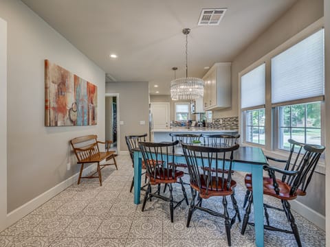 dining table with seating for 6