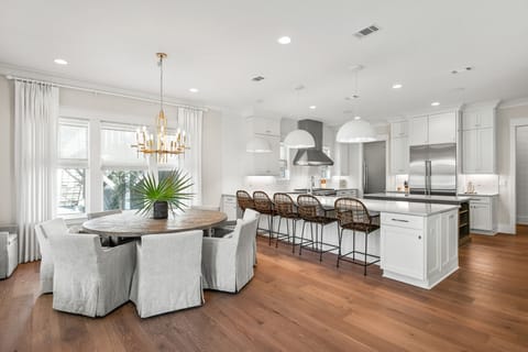 First Floor: Dining Area