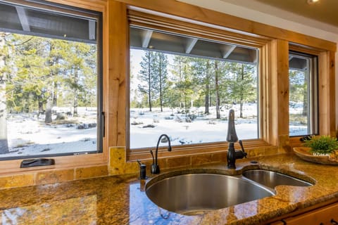 Kitchen - Main Level